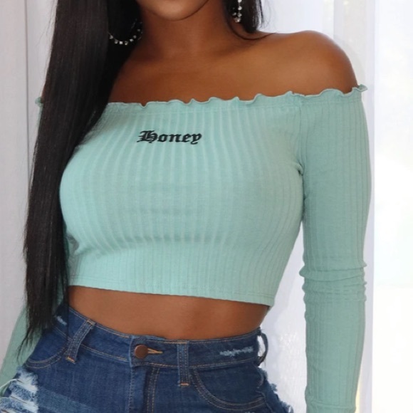 Top - Picture 2 of 3